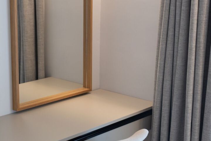 Room 43 of 106