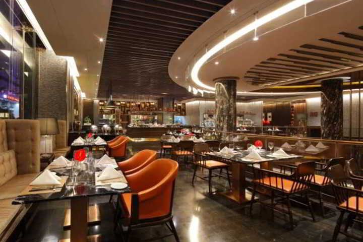 Dining 19 of 21