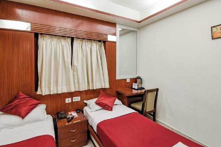 Room 8 of 19