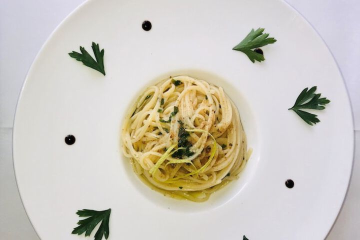 Dining 64 of 95