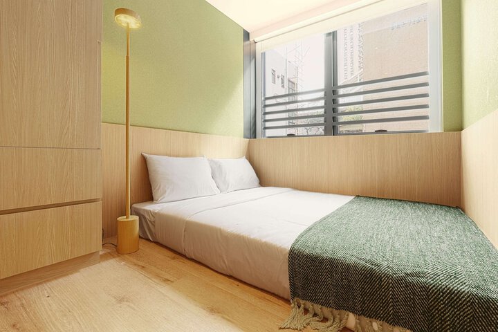 Room 34 of 80