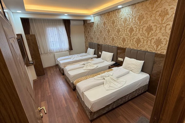 Room 4 of 31