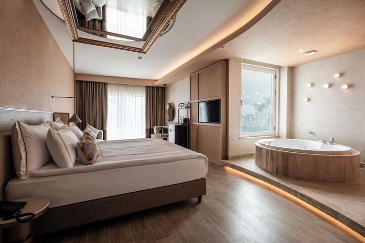 Room 45 of 122