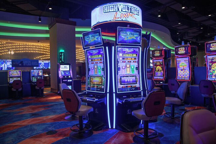 Entertainment 13 of 32