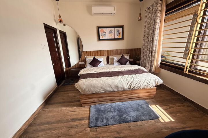 Room 8 of 29