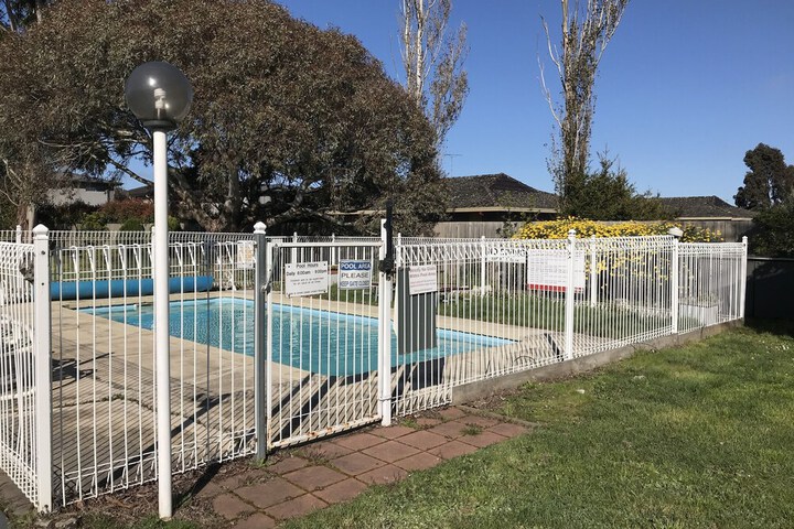 Pool 22 of 37