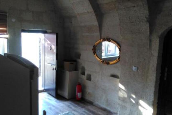 Room 6 of 7