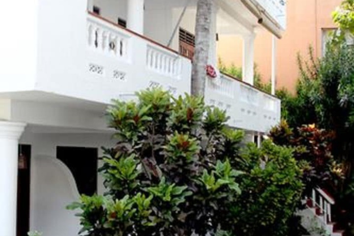 Hotel Exterior 55 of 74