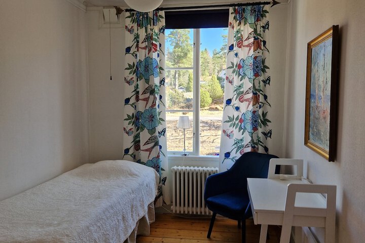 Room 6 of 68