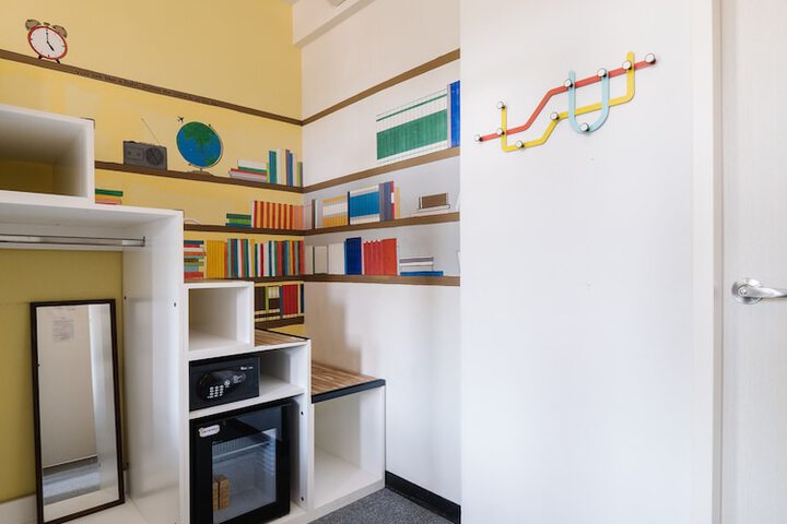 Room 14 of 110