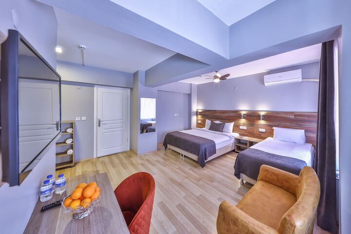 Room 33 of 125