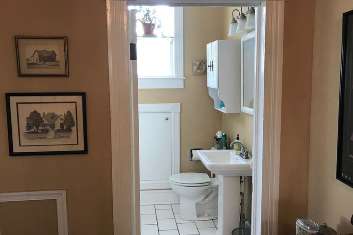 Room 8 of 23