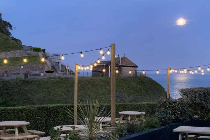 Sundeck 28 of 42