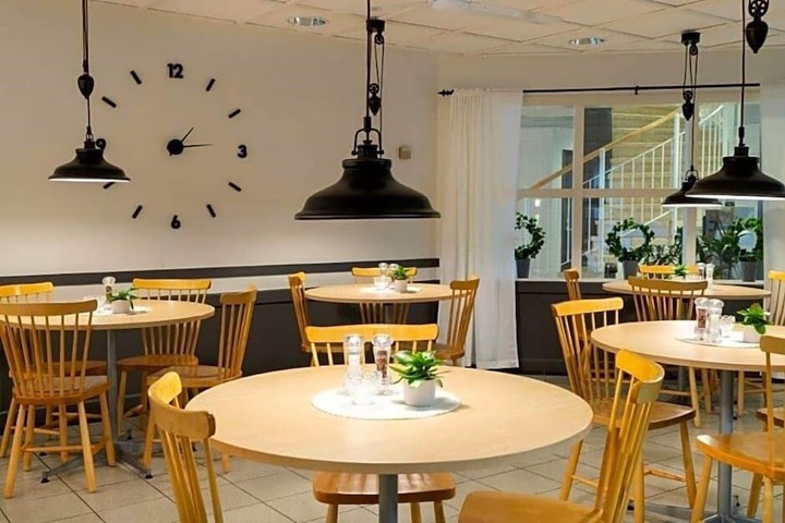 Dining Photos