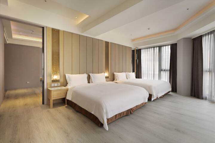 Room 4 of 31