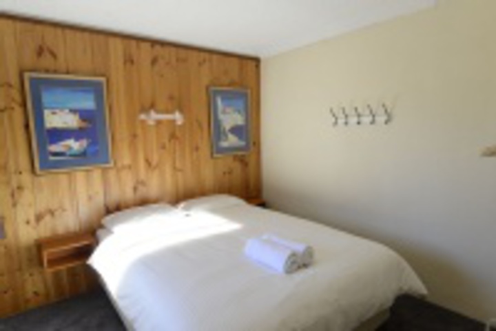 Room 423 of 693