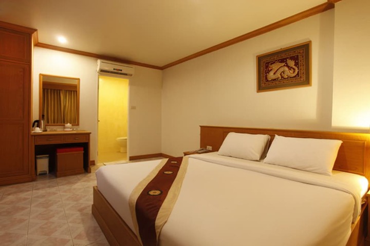 Room 10 of 55