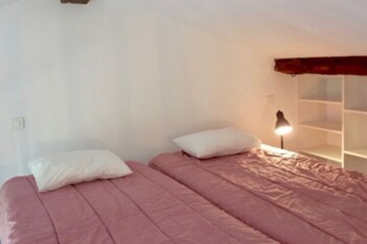 Room 19 of 28