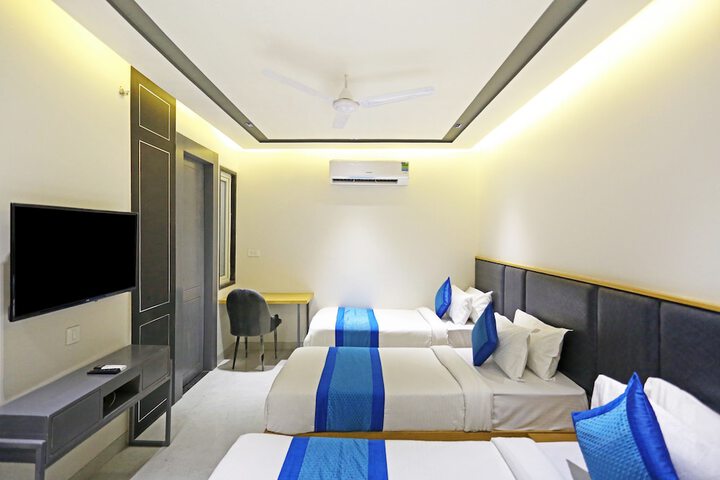 Room 13 of 54