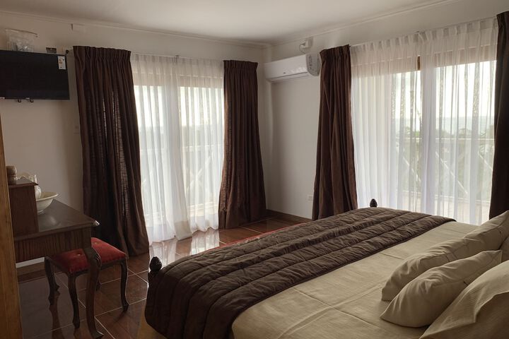 Room 14 of 157