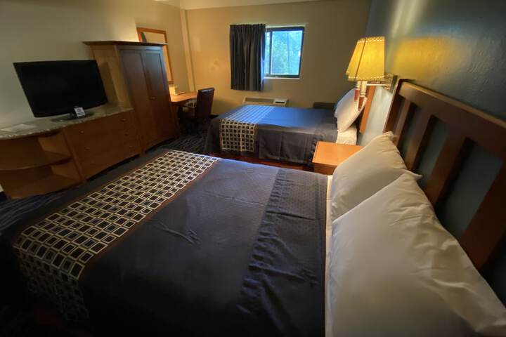Signature Suite King Bed (11 of 17)