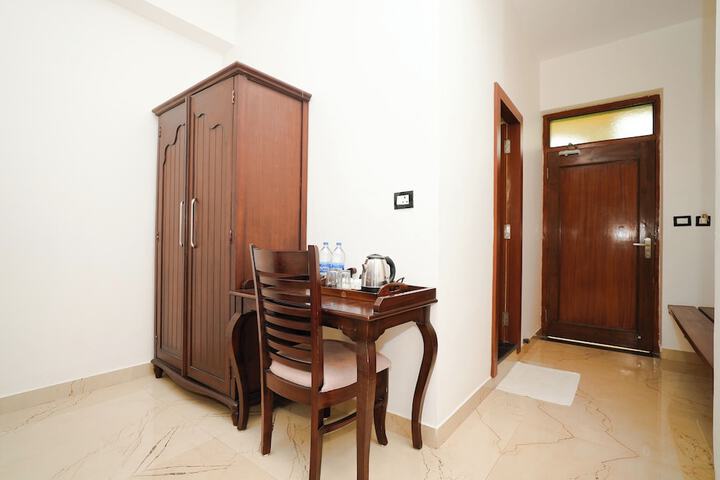 Room 13 of 86