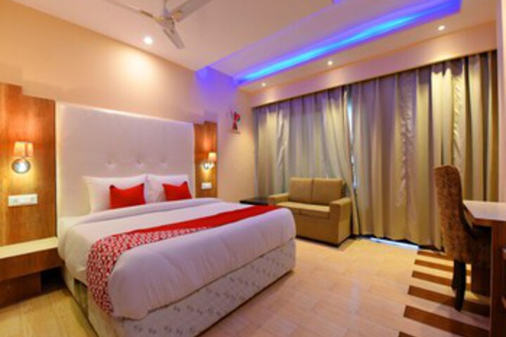 Room 7 of 27
