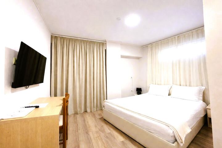 Room 45 of 85
