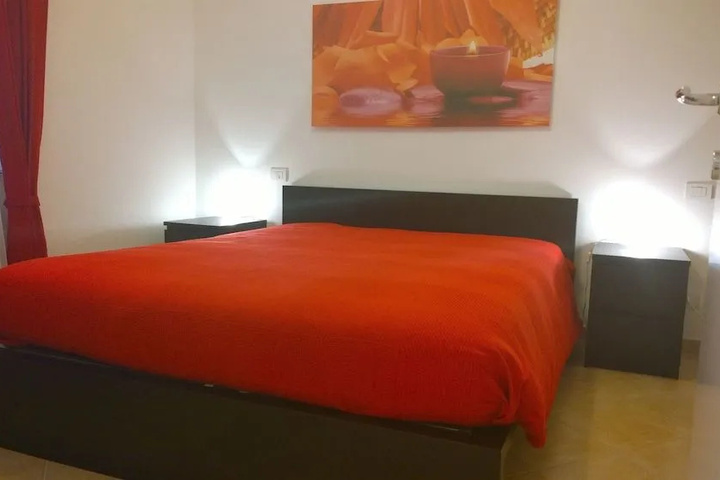 Room 5 of 20