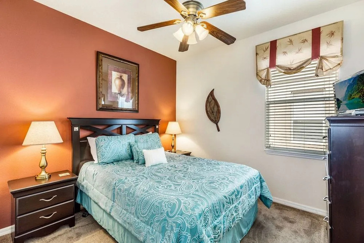 Room 4 of 19