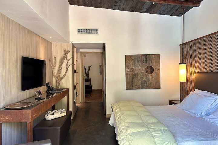 Room 21 of 106
