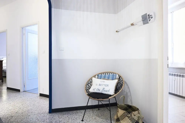 Room 9 of 15
