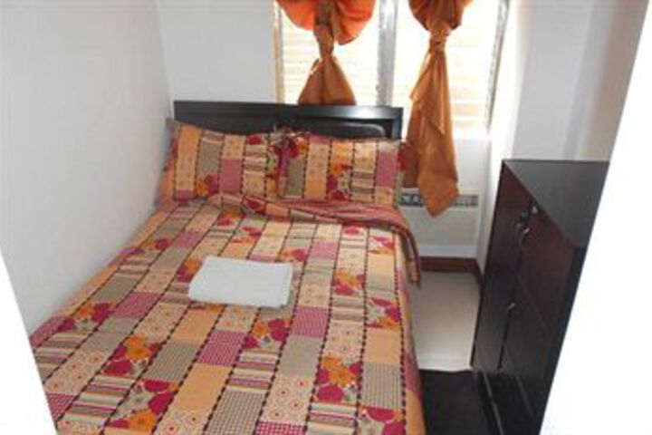 Room 13 of 21