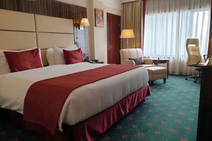 Room 33 of 93