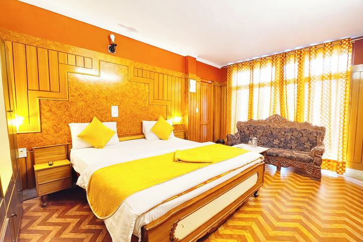 Room 16 of 23