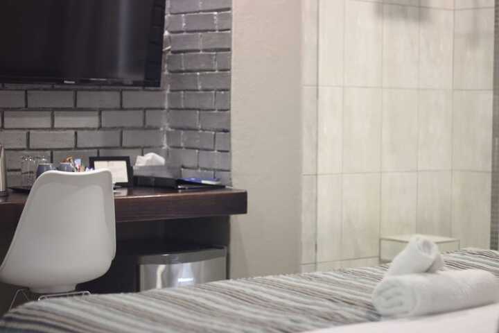 Room 15 of 62