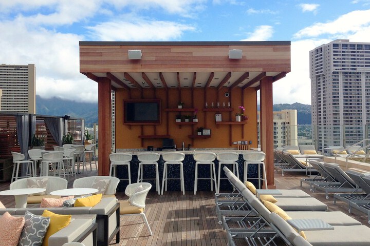 Poolside bar