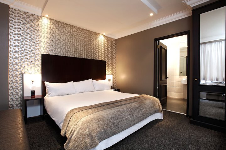 Room 21 of 73