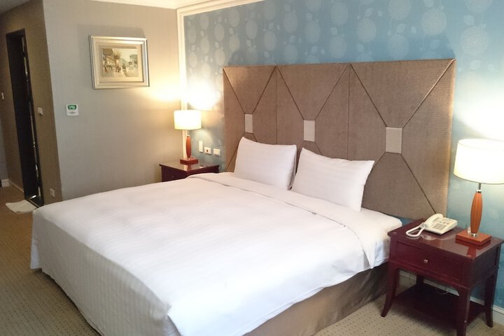 Room 15 of 56