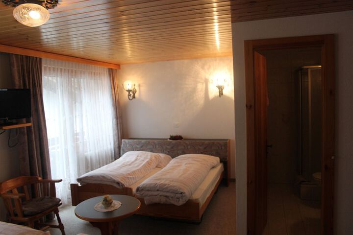 Room 11 of 41