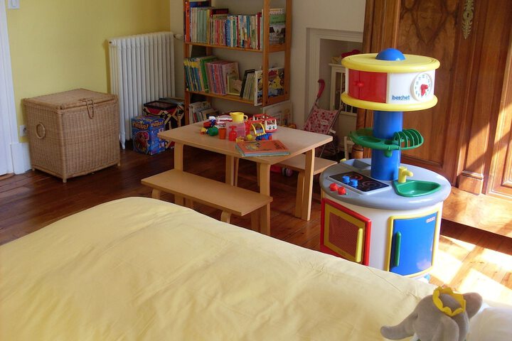 Room 4 of 50