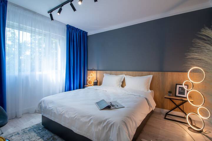 Room 5 of 23