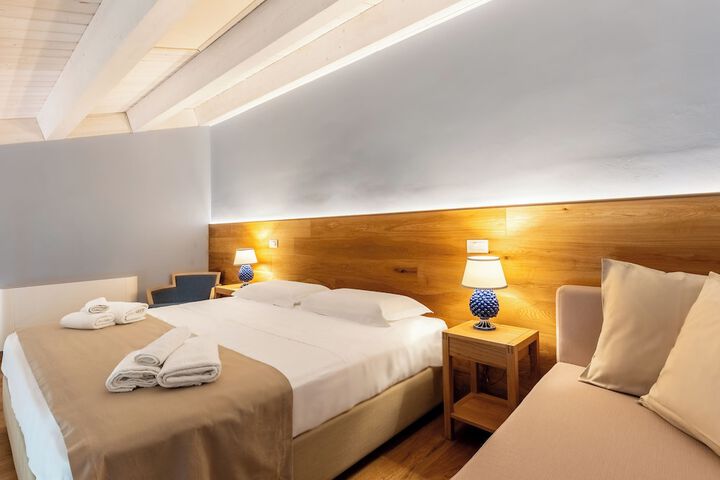 Room 42 of 120