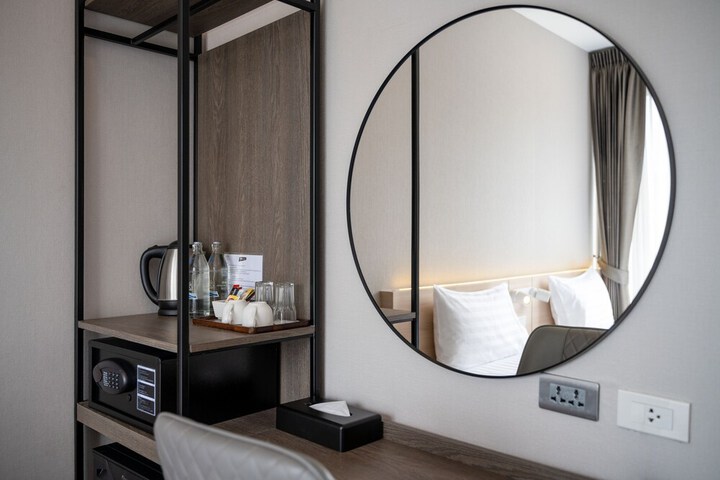 Room 12 of 40