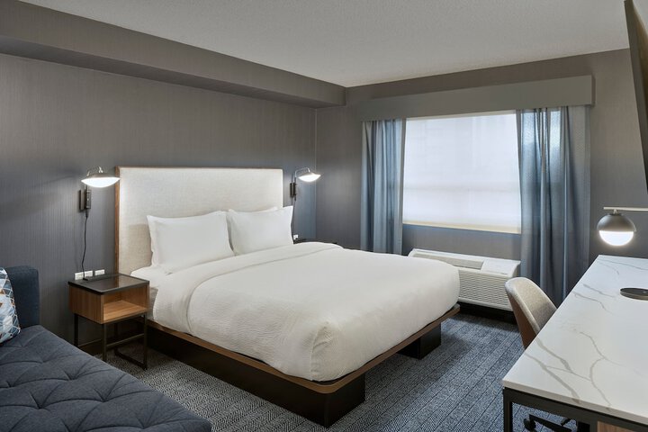 Room 4 of 19