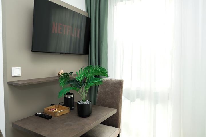 Room 20 of 33