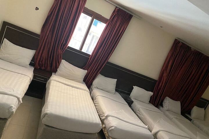 Room 3 of 7