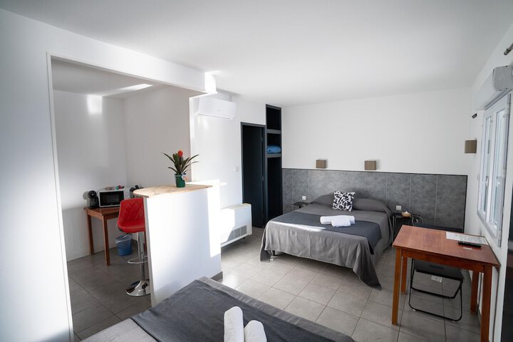 Room 8 of 17