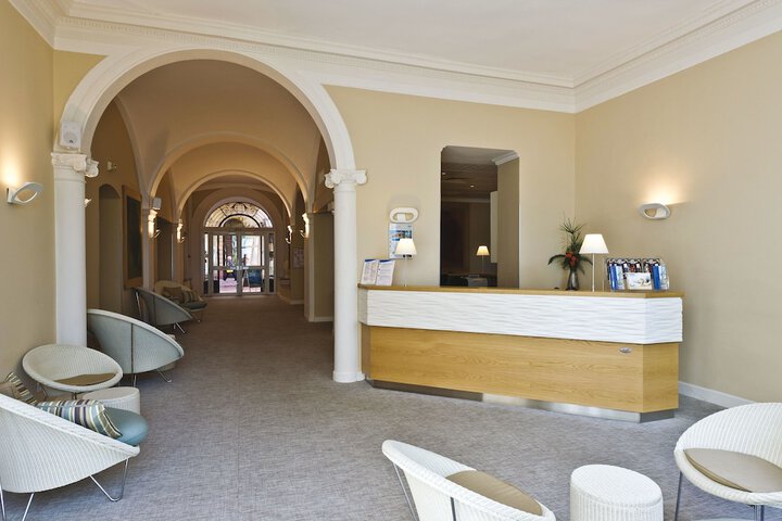 Reception hall