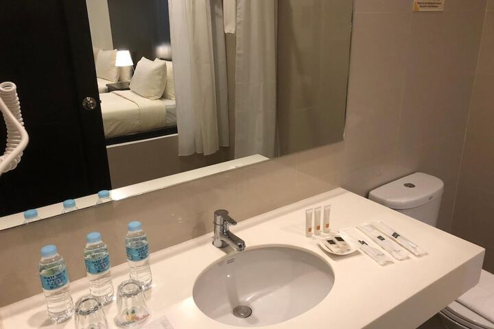 Room 36 of 42
